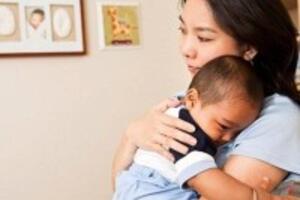 Làm gì khi trẻ bị đau bụng? – lưu ý cần biết cho các mẹ