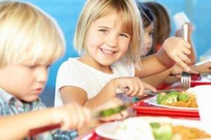 Đừng nghĩ trẻ 3 - 4 tuổi đói sẽ tự đòi ăn: Đây là cách để trẻ ăn uống đầy đủ không cần ép