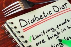 Vì sao hai người cùng bị tiểu đường có thể không cùng một chế độ ăn?