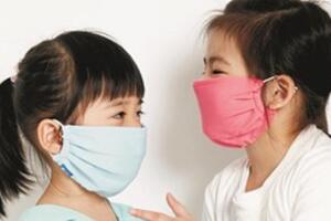 Cách điều trị các bệnh hô hấp khi chuyển mùa ở trẻ