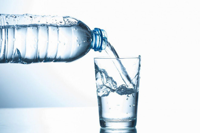 Có nhất thiết phải uống 8 cốc nước mỗi ngày: Nhiều người bối rối khi gặp câu hỏi này - Ảnh 2.