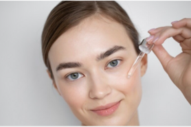 Da khô bong tróc mãi không hết? Đây là những tiêu chí cần biết khi chọn serum phục hồi