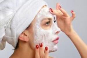 Cách làm mặt nạ sữa tươi giúp da mềm mịn như da em bé