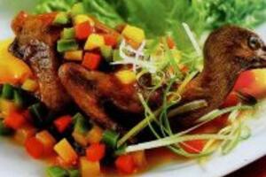 Cách làm món chim sẻ hầm đông trùng hạ thảo