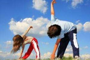 Tạo thói quen cho con trẻ tập thể dục thường xuyên