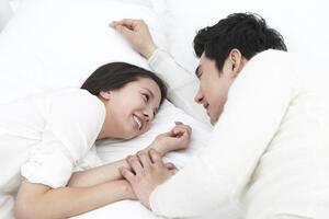 Lý do để bạn nên làm "chuyện ấy" nhiều hơn vào mùa đông
