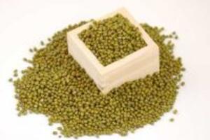 Mặt nạ trắng da an toàn từ đậu xanh