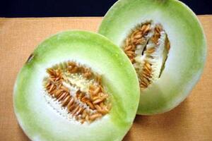 Dưa lê - Thực phẩm tốt cho mùa hèLoại trái cây phổ biến ở châu Á mùa hè này không chỉ mang vị thơm, ngon ngọt mà còn mang lại nhiều lợi ích cho sức khỏe.