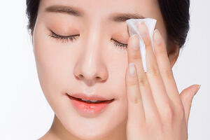 10 bước chăm sóc da căng mịn, tươi trẻ như sao Hàn