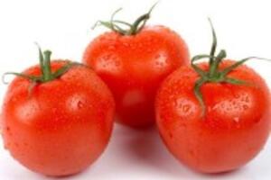 Thực đơn giảm cân bằng súp cà chua lạnh và rau mùi