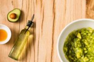 Cách làm trắng da toàn thân bằng dầu oliu hiệu quả