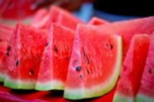 Có những cách làm đẹp da với dưa hấu nào?