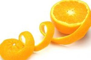 Hướng dẫn cách trị mụn cho da nhờn bằng vỏ cam