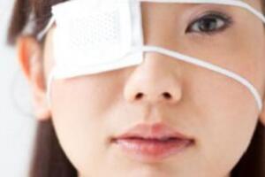 Sơ cứu chấn thương mắt trong dịp Tết