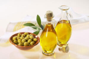 Những mẹo làm đẹp từ dầu ô-liu