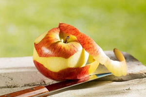 Ăn táo giảm cân đúng cách