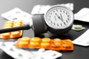 Cách chữa bệnh cao huyết áp ở người cao tuổi trong thời gian giao mùa