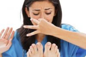 7 Giải pháp chữa hôi chân đơn giản ngăn chặn gia tăng mồ hôi