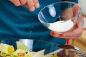 Ăn mặn – Nguyên nhân gây cao huyết áp