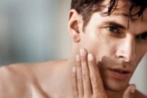 Những sai lầm khi sử dụng kem chống nắng của nam giới