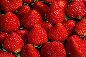 Quả dâu tây - giảm lượng đường trong máuGiá trị của dâu tây được xác định trước hết là ở hàm lượng cao về các chất khoáng và các vitamin.