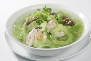 Khổ qua nấu cá trắm – món ăn thanh nhiệt, kích thích vị giác