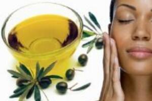 2 cách trị mụn đơn giản bằng dầu ô liu