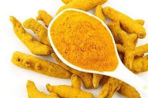 Trị mụn nhanh và hiệu quả nhất từ nghệ và đất sét