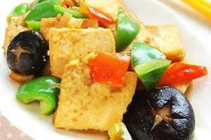 Đậu phụ - “thần dược” của phụ nữKhi được phối kết hợp với một số gia vị và thực phẩm, đậu phụ sẽ có công dụng điều trị một số bệnh.