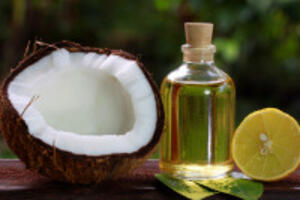 Cách làm trắng da với 3 loại mặt nạ từ dầu dừa