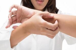 Điều trị chứng ngứa da mùa lạnh