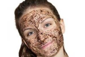 Cách tẩy tế bào chết bằng bã cà phê và dầu dừa