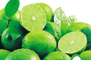 Làm đẹp với quả chanhVới hàm lượng vitamin C cao, không chỉ có tác dụng giải khát, chanh còn rất có ích cho sắc đẹp.