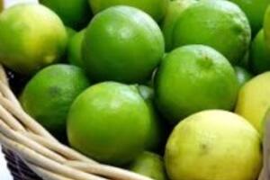 Mách bạn cách trị nám bằng chanh và cà bát