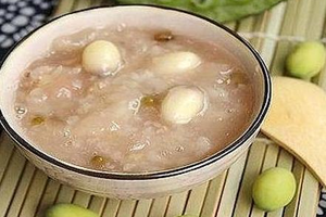 10 món ăn phục hồi trí tuệĐông y có những món ăn thuốc được phối chế giữa thực phẩm và các vị đông dược có công năng giúp cho việc phục hồi trí tuệ.