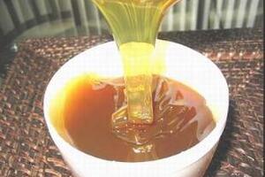 Di đường chữa viêm phế quản mãn tínhDi đường còn gọi là đường dẻo, mạch nha, kẹo nha, kẹo mạch nha, mạch nha đường, tên khoa học là maltum.