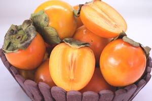 Công dụng làm đẹp tuyệt vời từ quả hồng chín