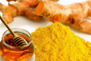 Tinh bột nghệ và mật ong – bài thuốc giải độc gan hiệu quả