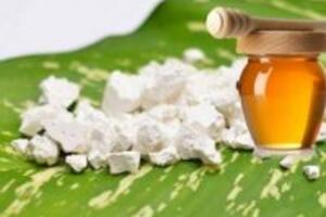 Bài thuốc chữa dạ dày của bột sắn dây và mật ong