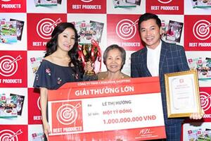 Mua thuốc trị bệnh, một cụ bà trúng thưởng 1 tỷ đồng