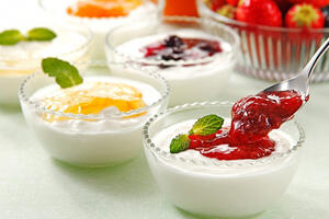 Tắm trắng và dưỡng da bằng sữa chua cưc hay