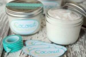 Cách làm kem dưỡng ẩm cho da bị mụn