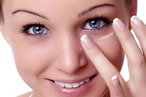 3 cách chống lão hóa da vùng mắt hiệu quả