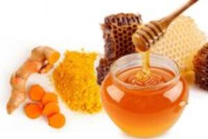 Cách làm nghệ ngâm mật ong làm đẹp da