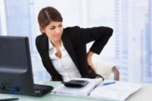Dân công sở và những thói quen xấu “tấn công” hệ xương khớp