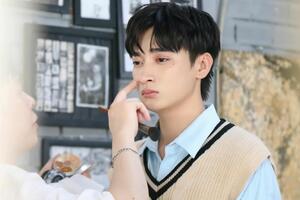 Chuyên gia trang điểm kể 'cái khó' khi makeup cho diễn viên nam