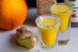 Ginger shot: Bí quyết sống khỏe, trẻ lâu của sao Hollywood