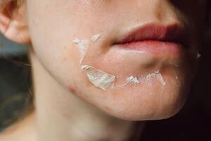 5 món mỹ phẩm không nên dùng ngày cận Tết để bảo toàn làn da