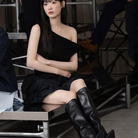 <a href="/tin-tuc-suc-khoe" title="Tin tức - Sức khỏe" rel="dofollow">Tin tức - Sức khỏe</a>