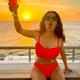 Salma Hayek giữ vòng eo 61 cm ở tuổi 59